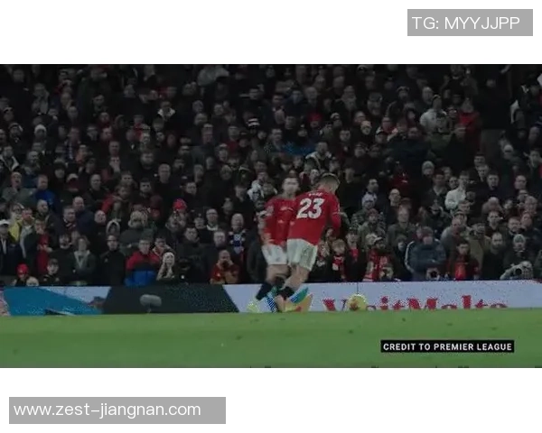 曼联锋线动态：齐尔克泽留队可能性增大，塞斯科伤情达观